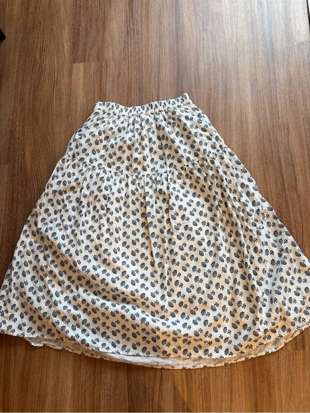 Banana Republic Linen-Blend Tiered Maxi Skirt - Picture 6 of 6